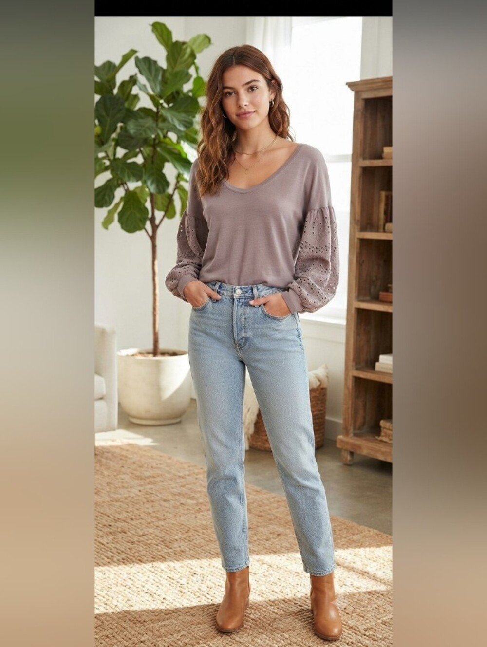 American Eagle Soft and Sexy Eyelet Ruffle Sleeve‎ Blouse Size Medium